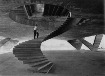 Escalera del  Museum of Modern Art en Rio de Janero _ Por Affonso Eduardo Reidy,  1953 _ Stepienybarno 500